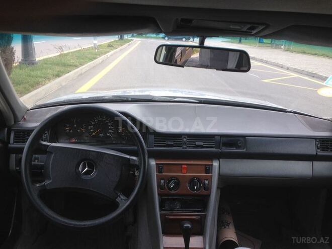 Mercedes E 230 1988, 395,555 km - 2.3 l - Bakı