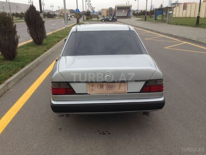 Mercedes E 230 1988, 395,555 km - 2.3 l - Bakı