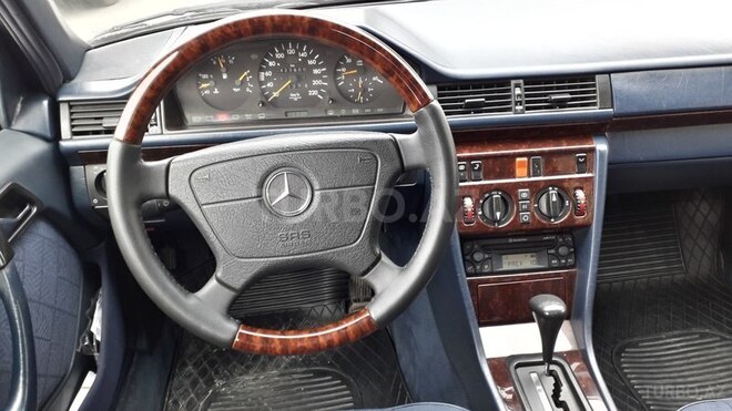 Mercedes E 300 1994, 400,000 km - 3.0 l - Bakı