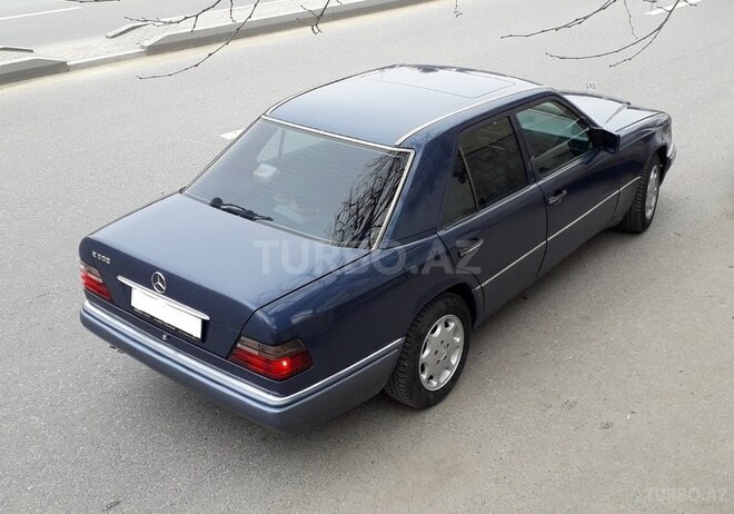 Mercedes E 300 1994, 400,000 km - 3.0 l - Bakı