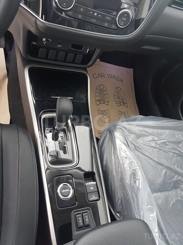 Mitsubishi Outlander 2018, 0 km - 2.4 л - Bakı