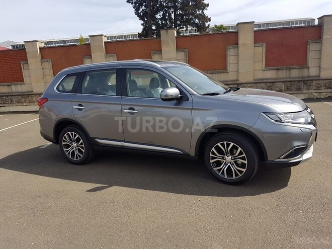 Mitsubishi Outlander 2018, 0 km - 2.4 л - Bakı