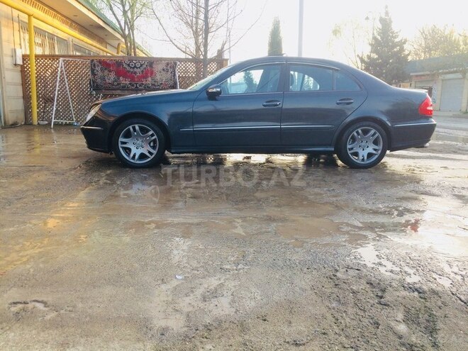 Mercedes E 260 2002, 170,000 km - 2.6 l - Ağcabədi