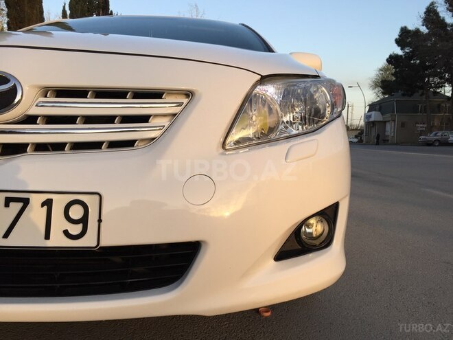 Toyota Corolla 2011, 133,653 km - 1.6 л - Bakı