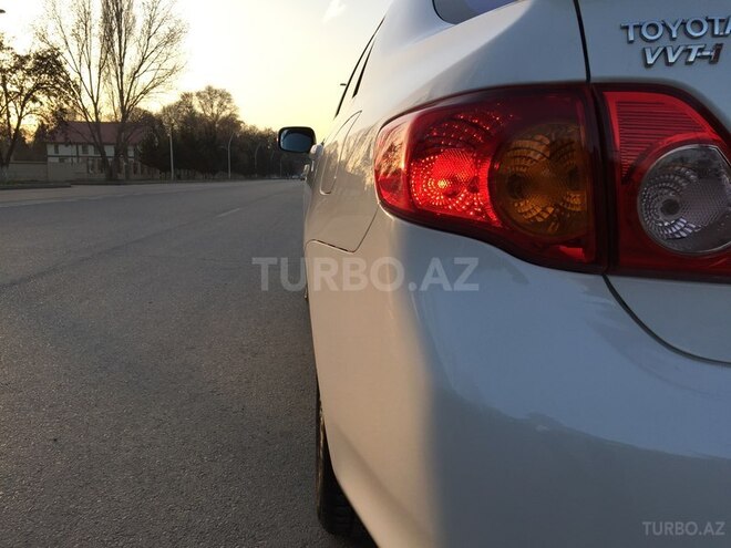 Toyota Corolla 2011, 133,653 km - 1.6 л - Bakı