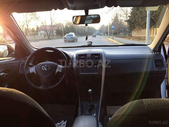 Toyota Corolla 2011, 133,653 km - 1.6 л - Bakı