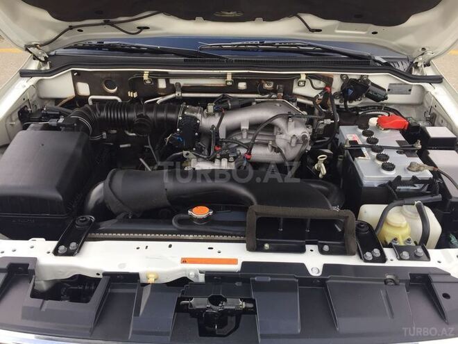 Mitsubishi Pajero 2008, 239,229 km - 3.0 l - Bakı