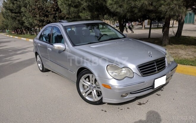 Mercedes C 230 2004, 370,000 km - 2.5 l - Bakı