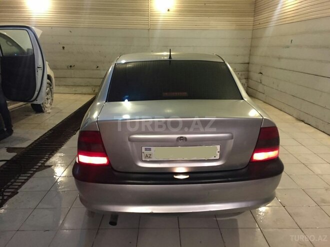 Opel Vectra 1997, 236,000 km - 1.8 l - Bakı
