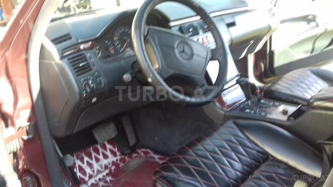Mercedes E 230 1996, 350,000 km - 2.3 l - Zaqatala