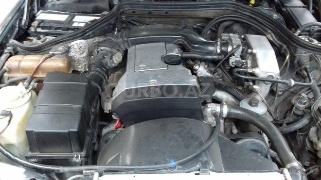 Mercedes E 220 1994, 175,350 km - 2.2 л - Bakı