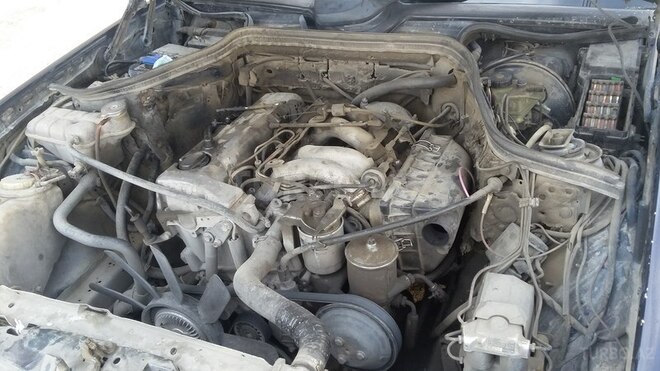 Mercedes E 200 1993, 325,460 km - 2.0 l - Bakı