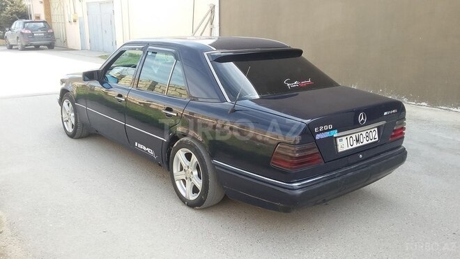 Mercedes E 200 1993, 325,460 km - 2.0 l - Bakı