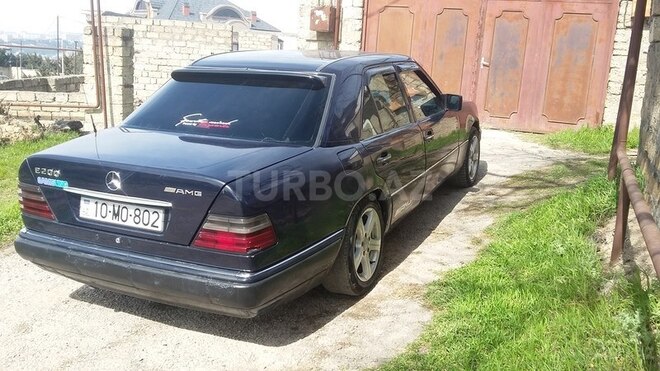 Mercedes E 200 1993, 325,460 km - 2.0 l - Bakı