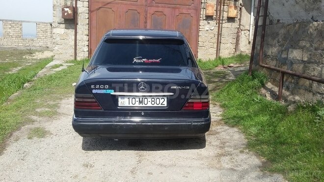 Mercedes E 200 1993, 325,460 km - 2.0 l - Bakı