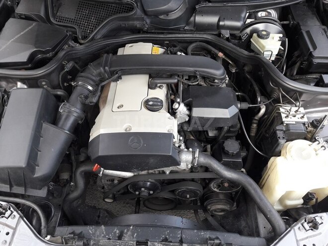 Mercedes E 200 1997, 270,000 km - 2.0 l - Bakı