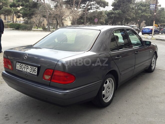 Mercedes E 200 1997, 270,000 km - 2.0 l - Bakı