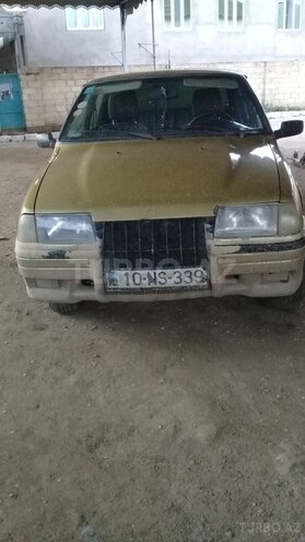 IJ 2126 Oda 2004, 1,200 km - 1.7 l - Salyan