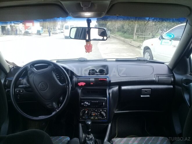 Opel Astra 1995, 204,290 km - 1.8 l - Bakı