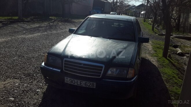 Mercedes C 280 1997, 333,330 km - 2.8 l - Qazax