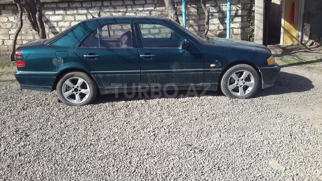 Mercedes C 280 1997, 333,330 km - 2.8 l - Qazax