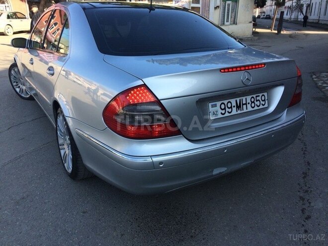 Mercedes E 220 2002, 240,705 km - 2.2 l - Bakı