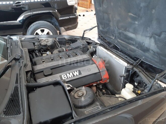 BMW 525 1995, 300,000 km - 2.5 l - Bakı