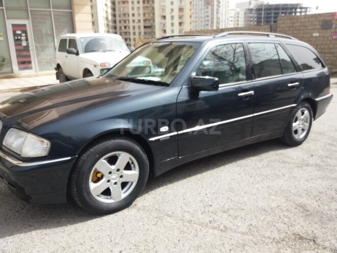 Mercedes C 220 1998, 318,000 km - 2.2 l - Bakı