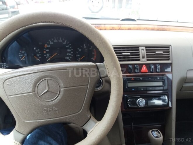 Mercedes C 220 1998, 318,000 km - 2.2 l - Bakı
