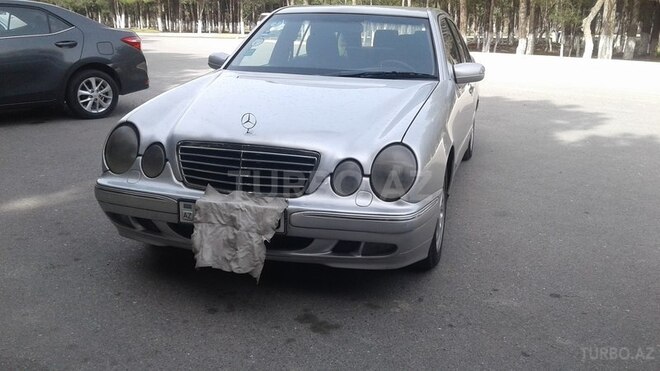 Mercedes E 220 2000, 328,524 km - 2.2 l - Sumqayıt