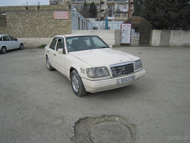 Mercedes E 250 1994, 391,200 km - 2.5 l - Bakı