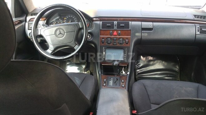 Mercedes E 230 1997, 280,000 km - 2.3 l - Bakı