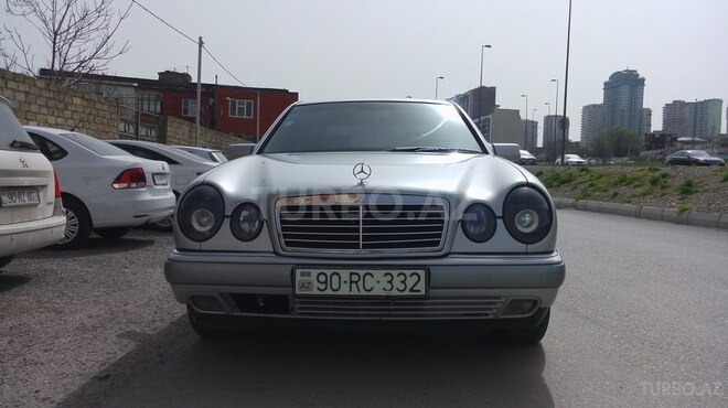 Mercedes E 230 1997, 280,000 km - 2.3 l - Bakı