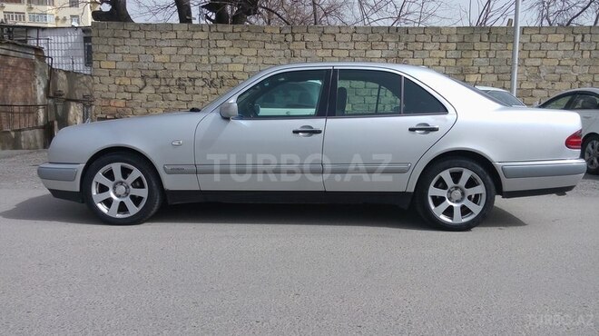 Mercedes E 230 1997, 280,000 km - 2.3 l - Bakı