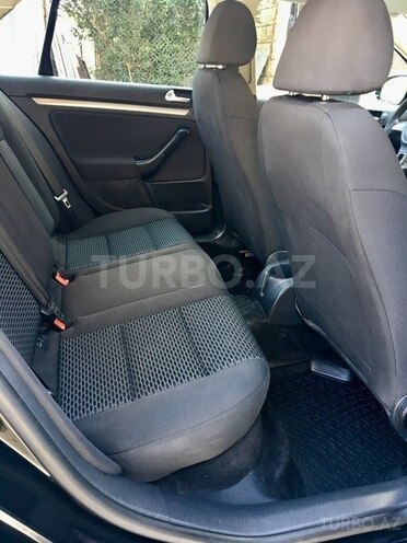 Volkswagen Jetta 2010, 137,000 km - 1.6 l - Bakı