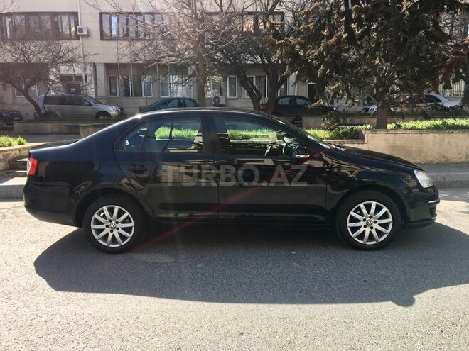 Volkswagen Jetta 2010, 137,000 km - 1.6 l - Bakı