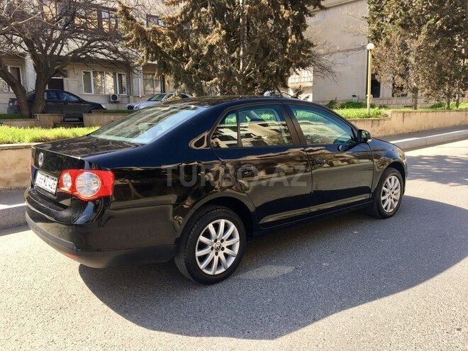 Volkswagen Jetta 2010, 137,000 km - 1.6 l - Bakı