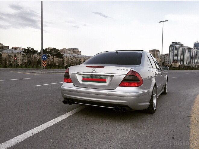 Mercedes E 240 2002, 242,000 km - 2.4 l - Bakı