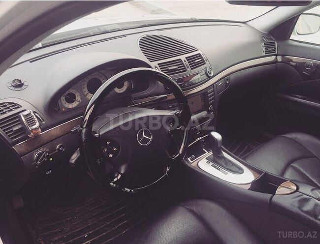 Mercedes E 320 2002, 236,000 km - 3.2 l - Bakı