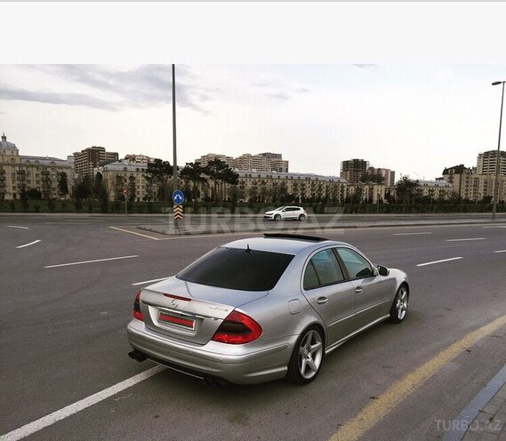 Mercedes E 320 2002, 236,000 km - 3.2 l - Bakı