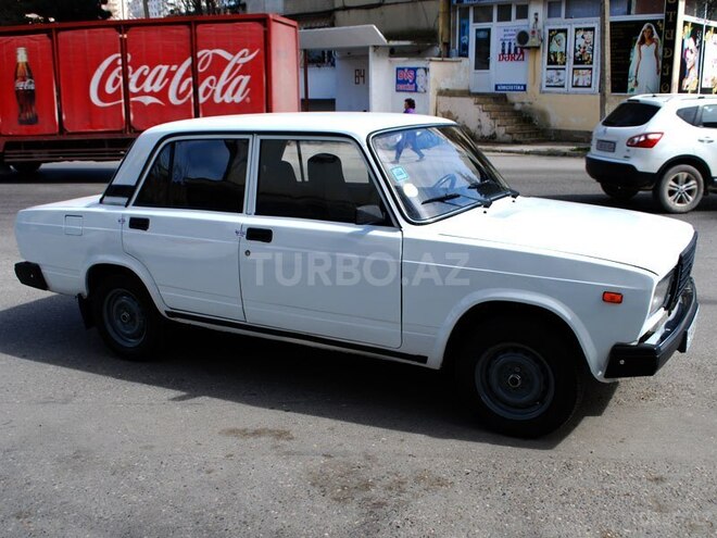 LADA (VAZ) 2107 2005, 256,000 km - 1.6 l - Bakı
