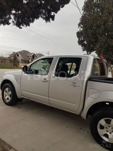 Nissan Navara 2012, 190,000 km - 2.5 л - Bakı
