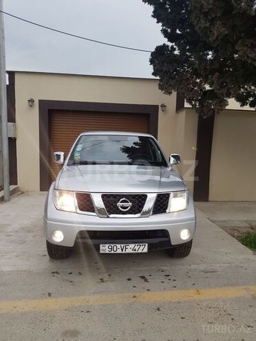 Nissan Navara 2012, 190,000 km - 2.5 л - Bakı