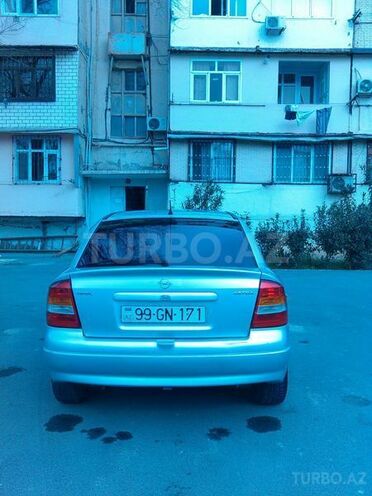 Opel Astra 2002, 197,000 km - 2.2 l - Bakı