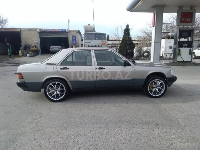 Mercedes 190 1991, 324,316 km - 1.8 l - Sumqayıt
