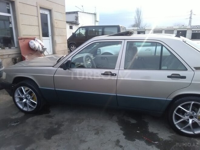 Mercedes 190 1991, 324,316 km - 1.8 l - Sumqayıt