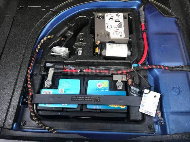 BMW M5 2006, 100,000 km - 5.0 l - Zaqatala