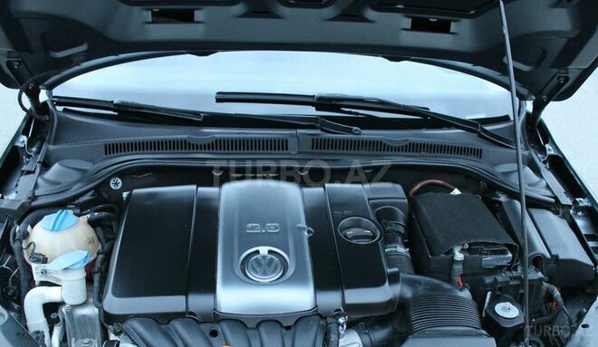 Volkswagen Jetta 2011, 64,000 km - 2.5 л - Bakı