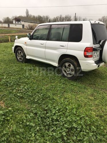 Mitsubishi Pajero io 2001, 144,538 km - 2.0 l - Salyan