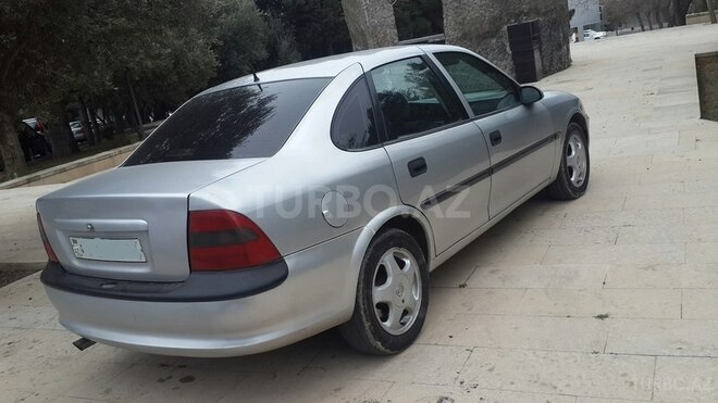 Opel Vectra 1997, 236,000 km - 1.8 l - Bakı